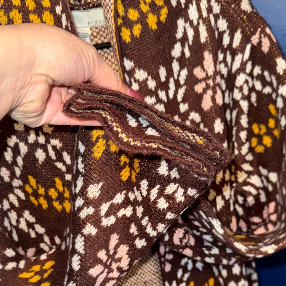 By Design- NWT Brown Floral Patterned Cardigan Size Medium - Picture 9 of 16